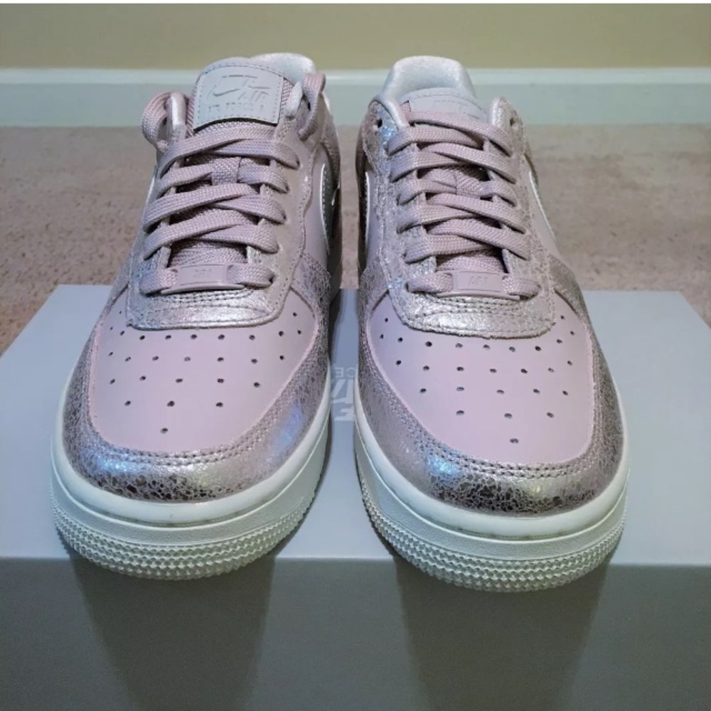 WMNS Nike Air Force 1 '07 PRM "Particle Rose" - Picture 3 of 6